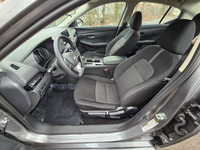 Used 2025 Nissan Sentra SV image 9