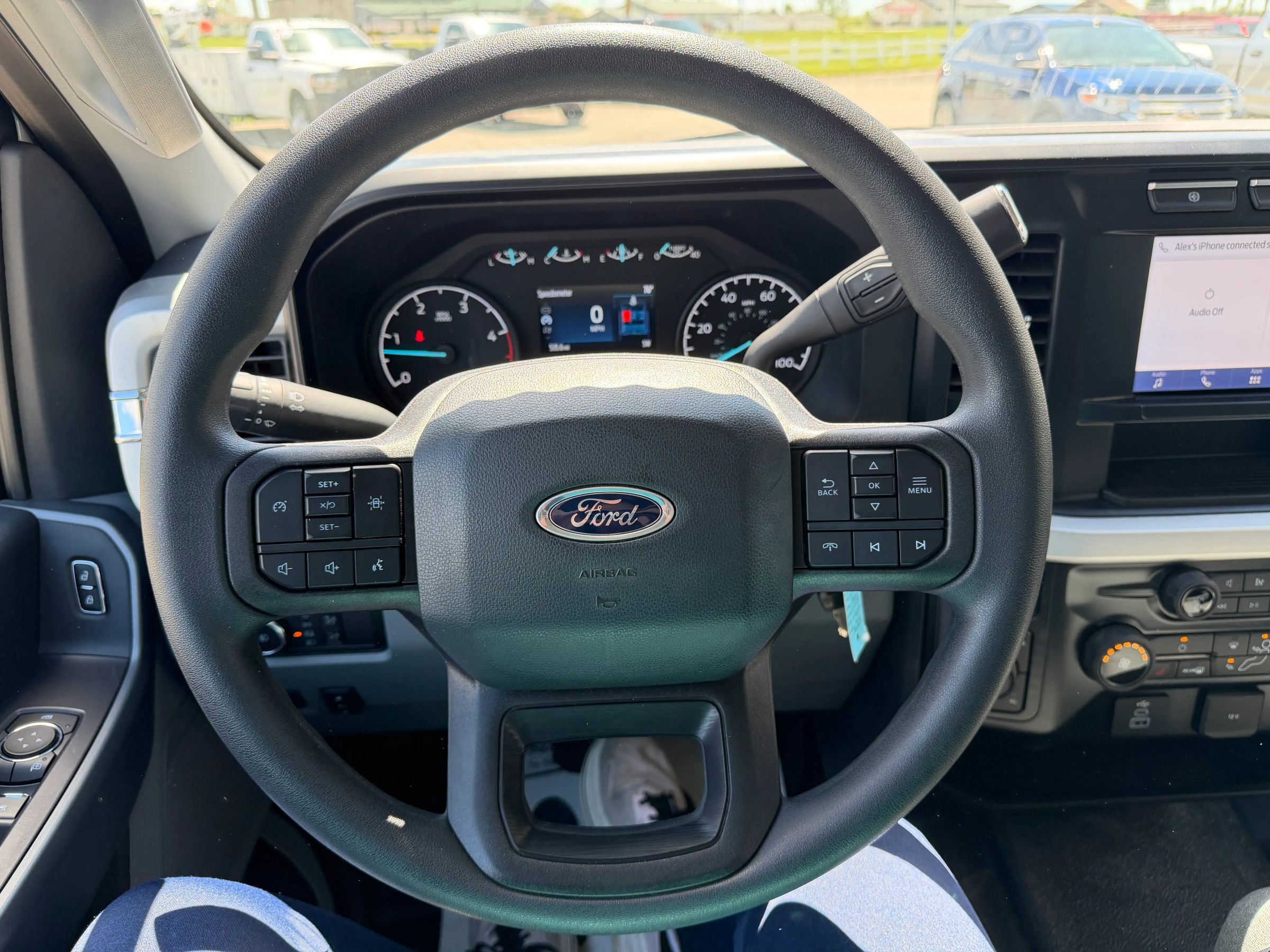 Used 2024 Ford F550 4x4 Crew Cab Super Duty w/ XLT Value Package image 17
