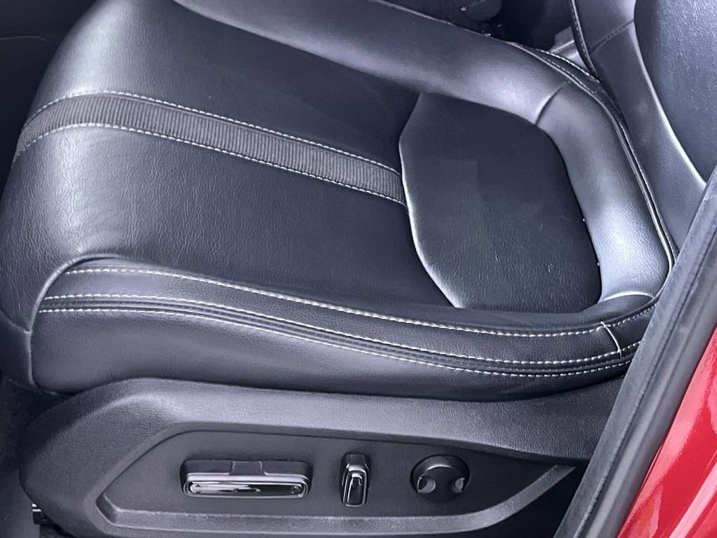 Used 2024 Honda Pilot Touring image 14