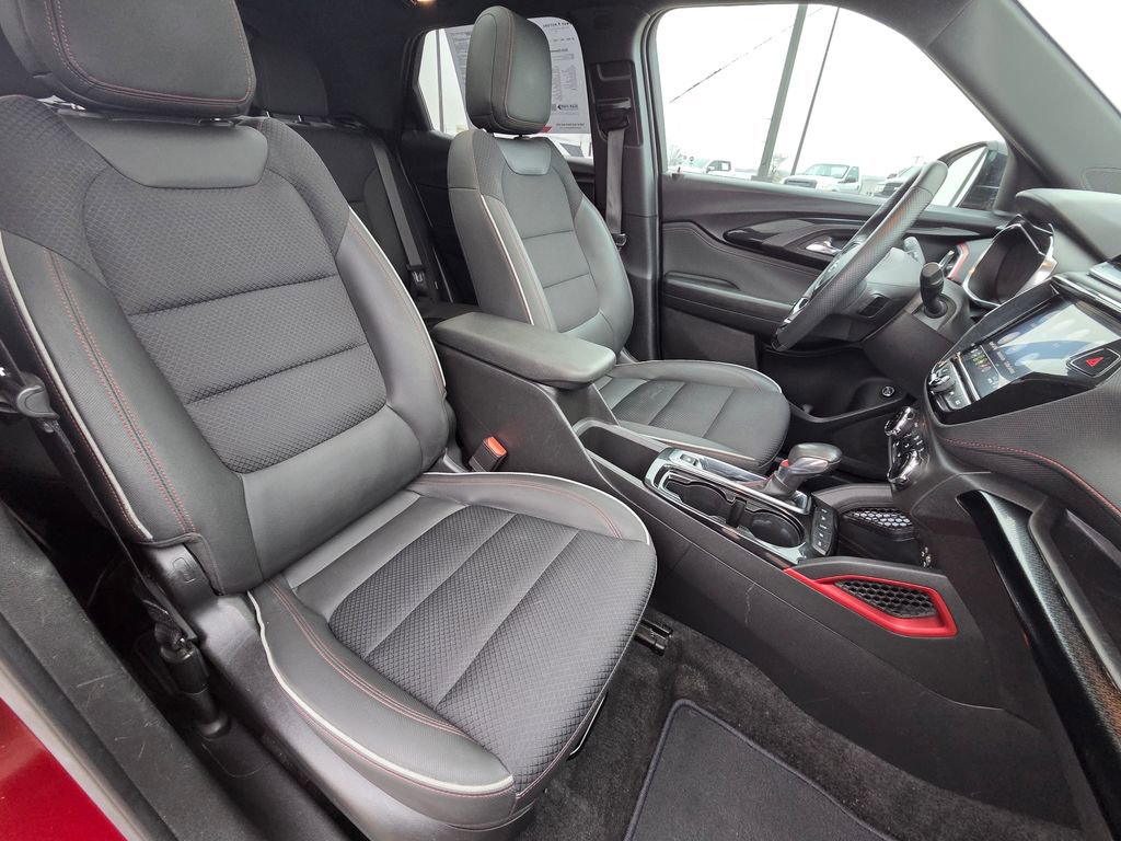 Used 2023 Chevrolet TrailBlazer RS w/ Sun and Liftgate Package image 32