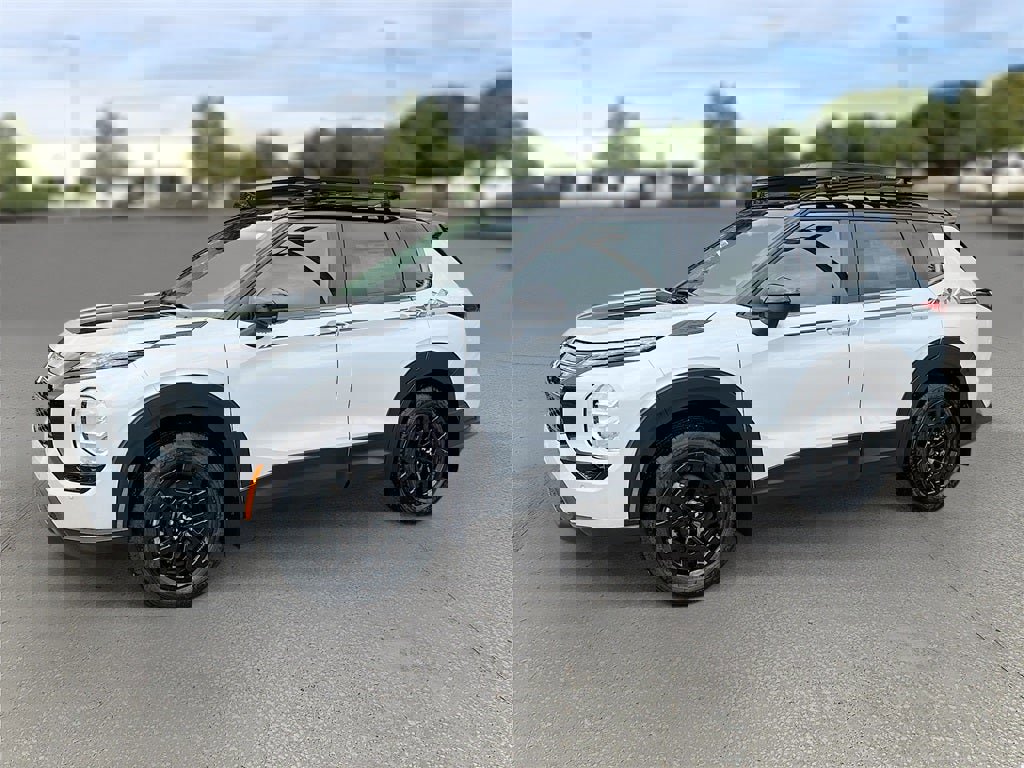 New 2025 Mitsubishi Outlander Trail Edition image 3