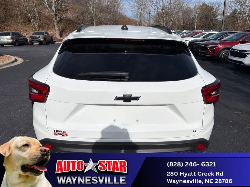 New 2025 Chevrolet Trax LT w/ LT Convenience Package image 4