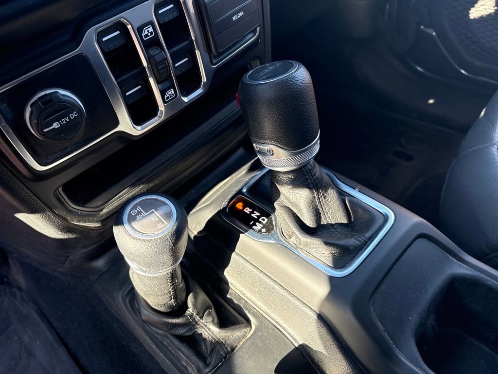 Used 2022 Jeep Gladiator Sport image 28