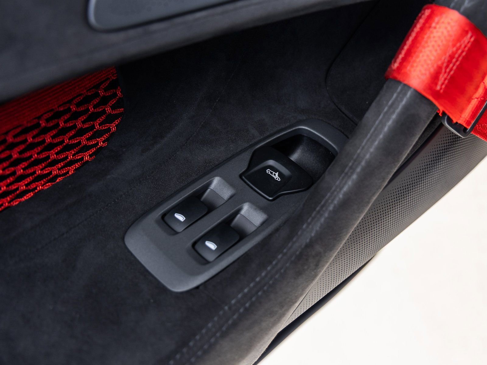 Used 2020 McLaren 620R image 33