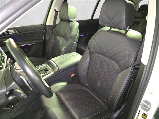 Used 2024 BMW X7 xDrive40i w/ Premium Package AWD/4WD image 16
