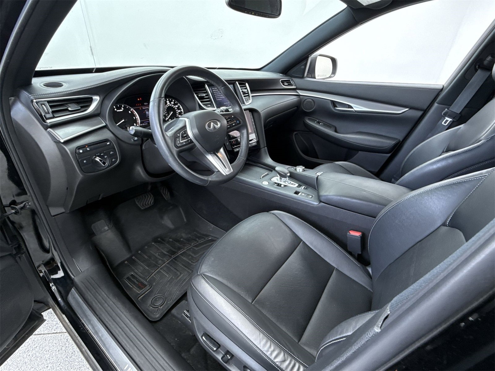 Used 2022 INFINITI QX50 Luxe w/ Appearance Package image 12