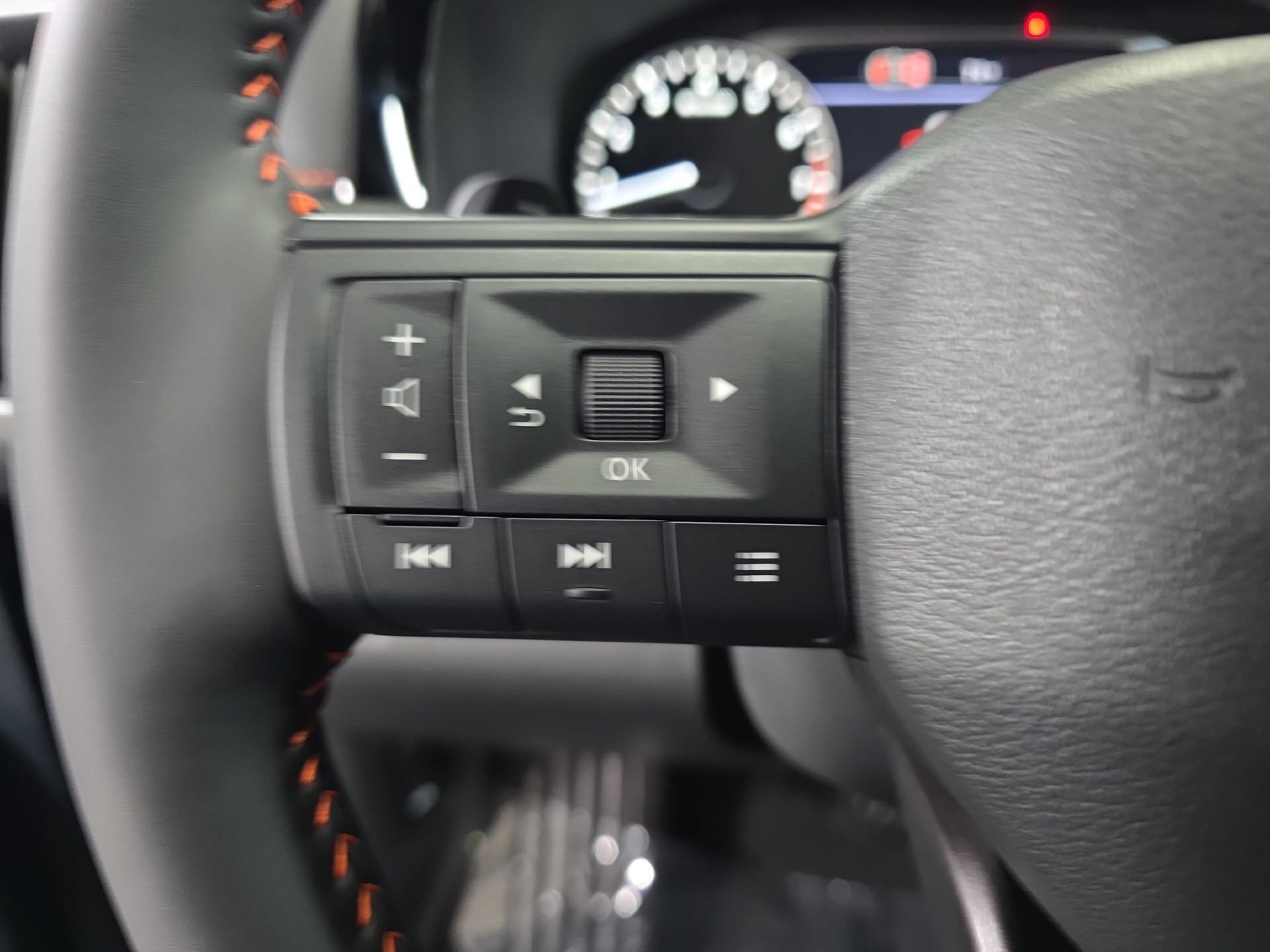New 2026 Nissan Pathfinder Rock Creek w/ Rock Creek Premium Package AWD/4WD image 17