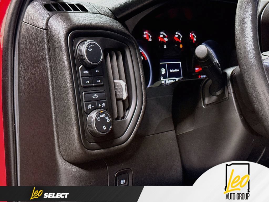 Used 2021 Chevrolet Silverado 1500 Custom Trail Boss w/ LPO, Dark Essentials Package AWD/4WD image 13