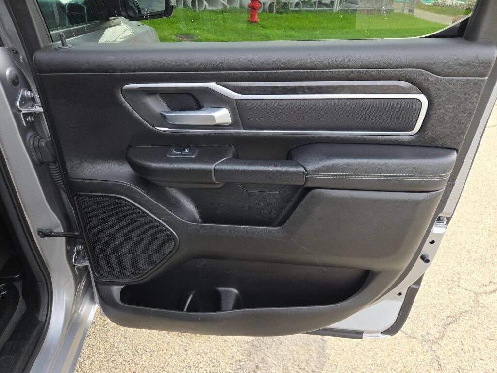 Used 2023 RAM 1500 Big Horn AWD/4WD image 9
