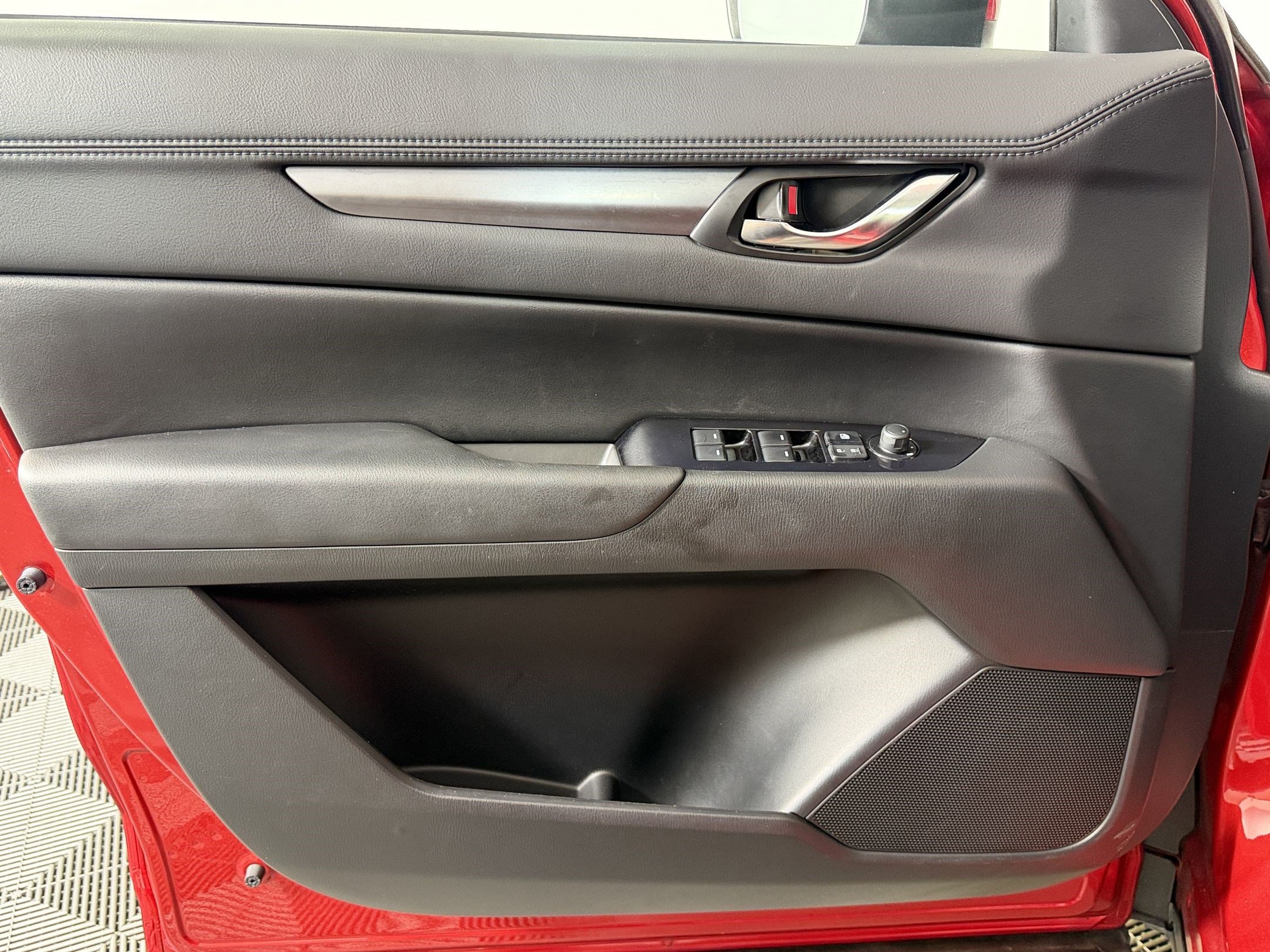 Used 2021 MAZDA CX-5 Touring FWD image 12