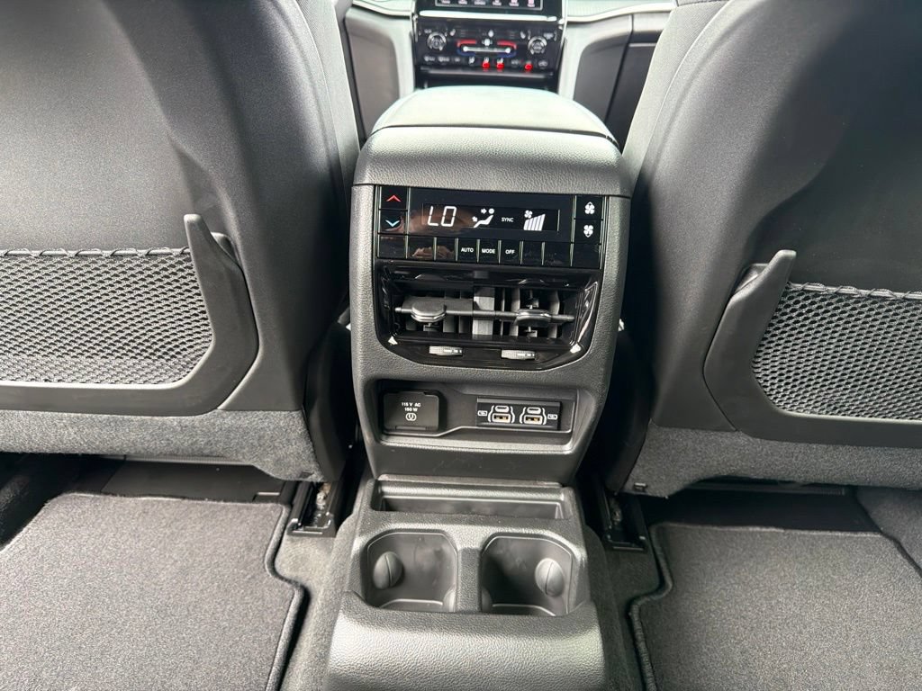 New 2026 Jeep Grand Cherokee L 4WD image 18