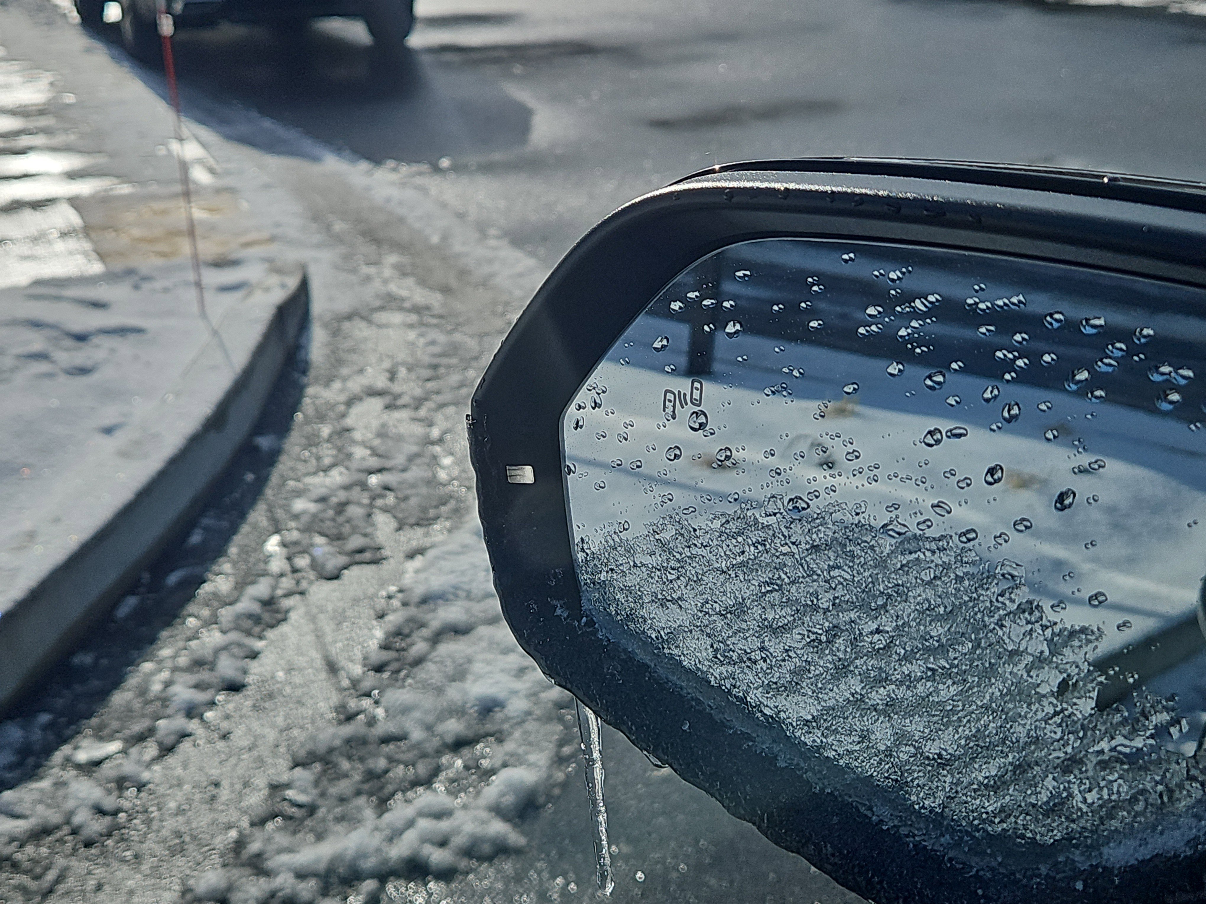 Used 2019 Volkswagen Atlas SE w/ Panoramic Sunroof Package image 17