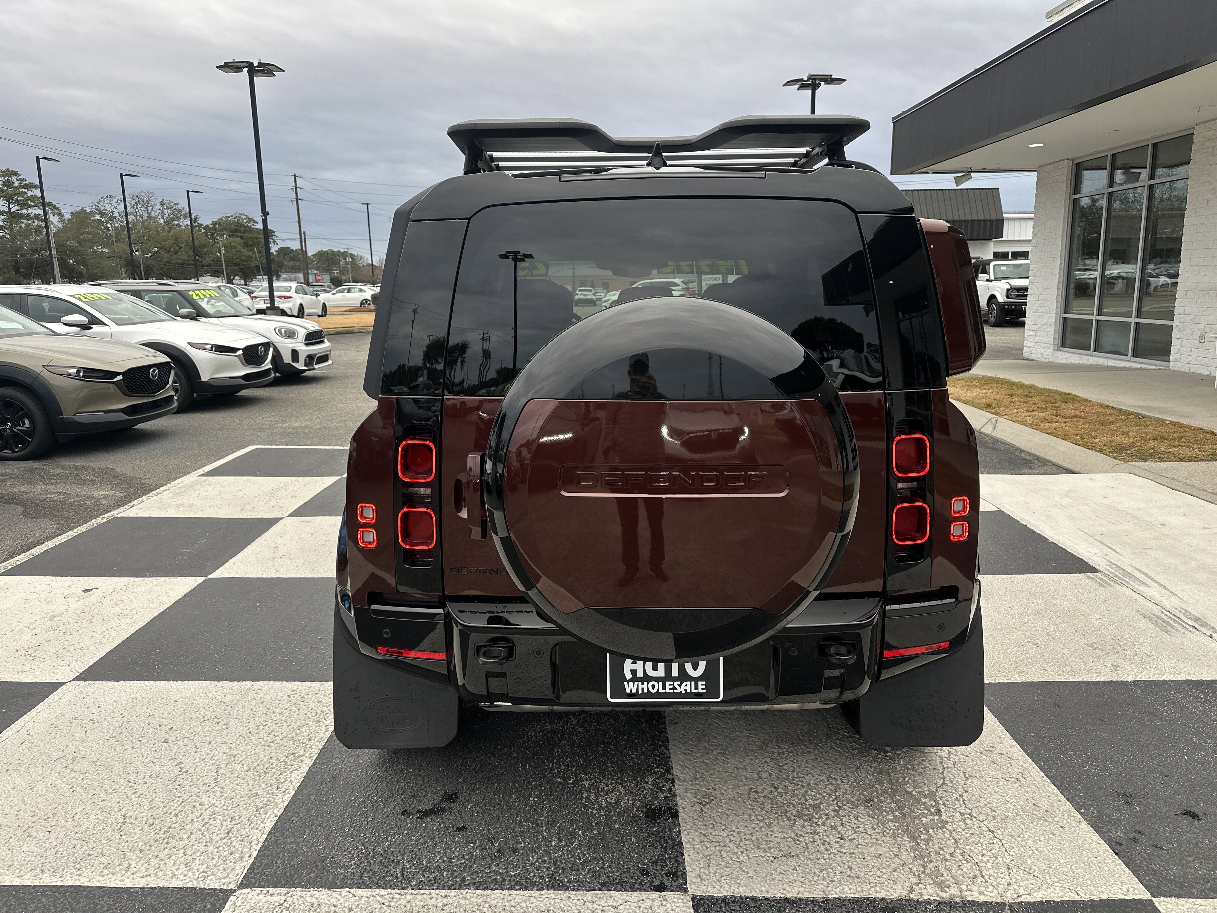 Used 2025 Land Rover Defender 110 Sedona Red Edition image 4