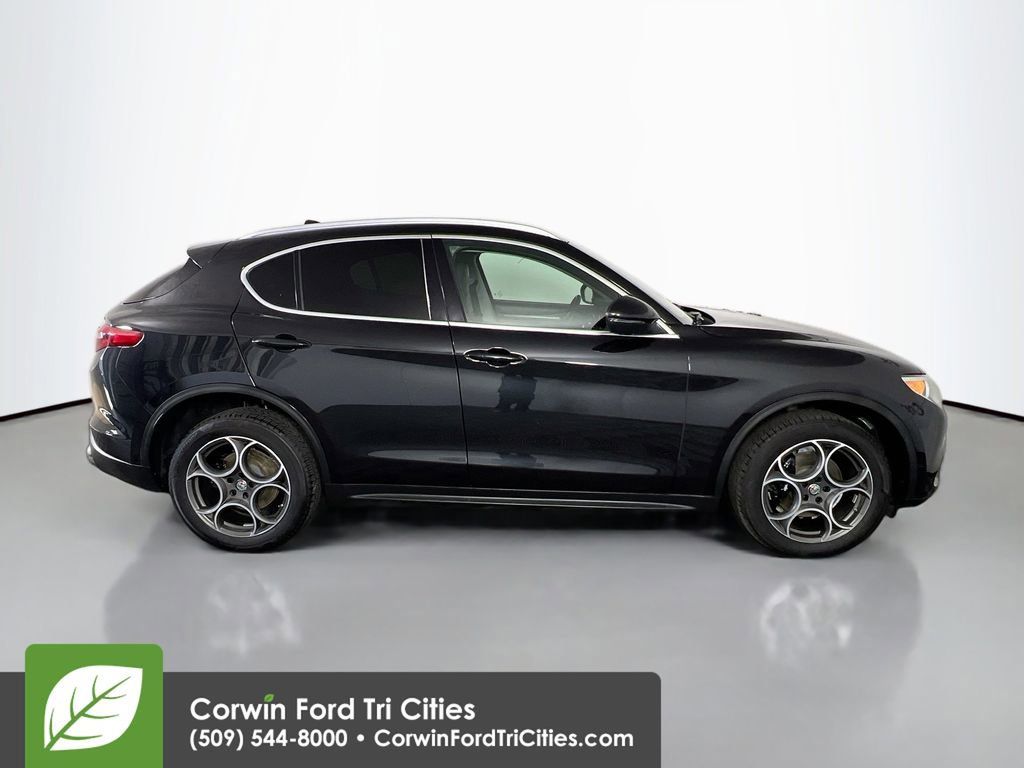 Used 2018 Alfa Romeo Stelvio Ti AWD/4WD image 19