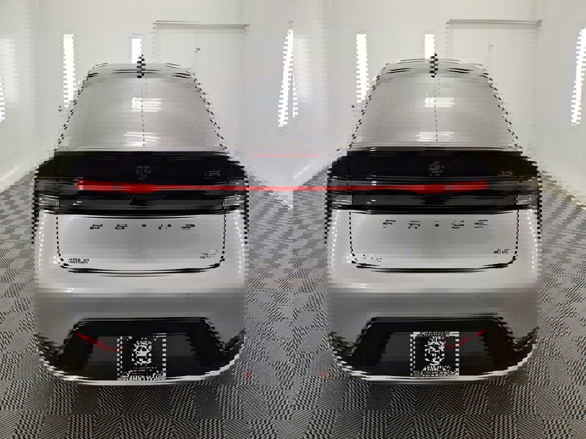 Used 2024 Toyota Prius Limited w/ Limited Premium Package image 23