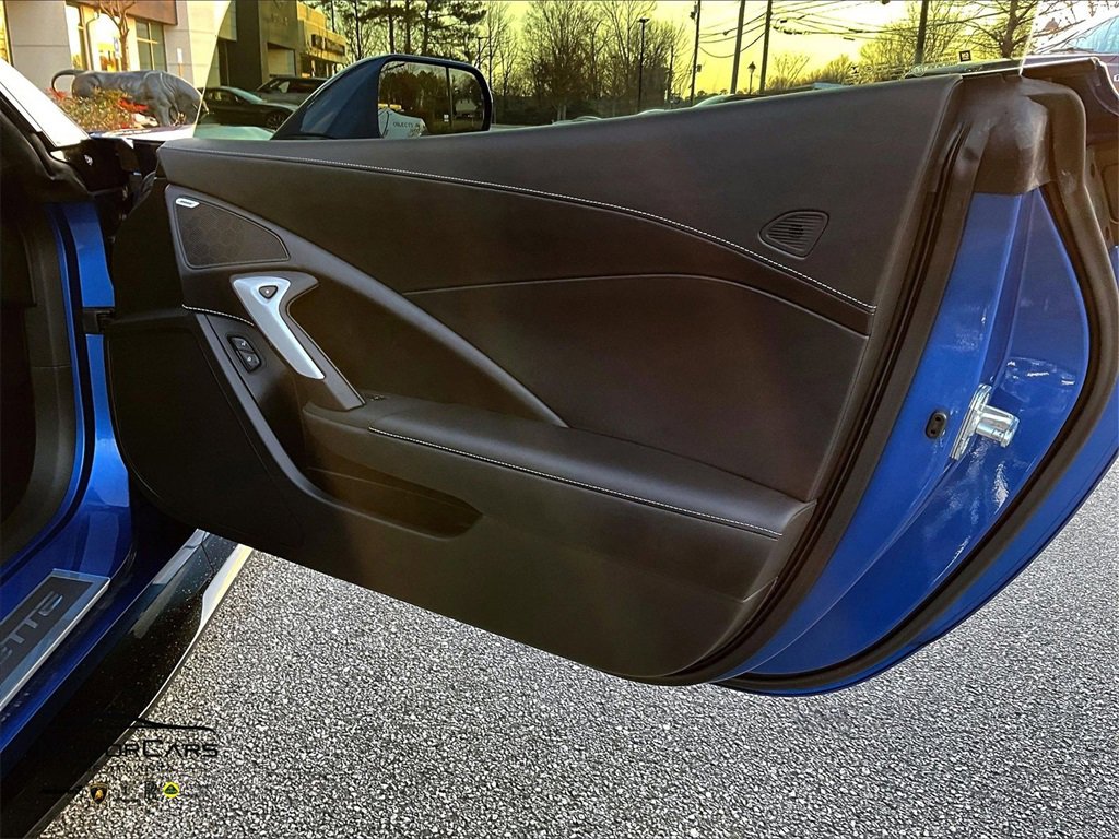 Used 2016 Chevrolet Corvette Z06 w/ 3LZ Preferred Equipment Group image 19