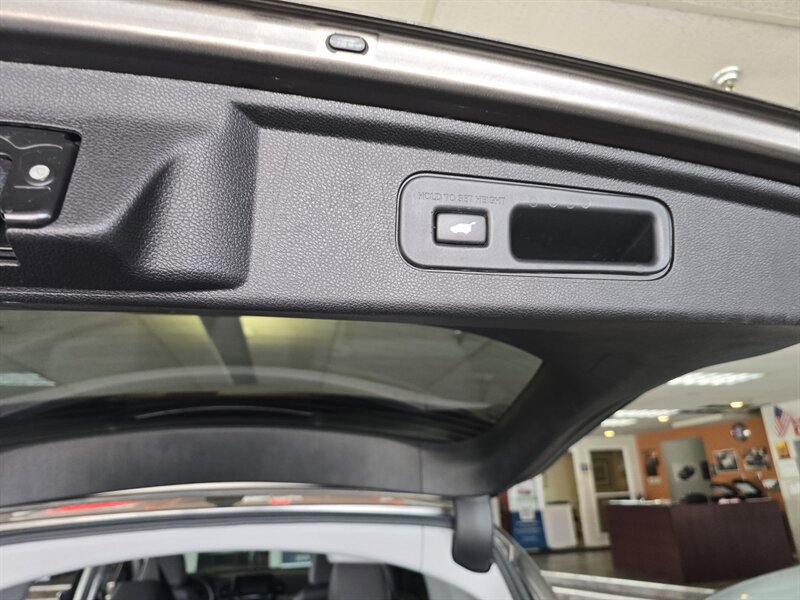Used 2021 Honda Odyssey EX-L image 12