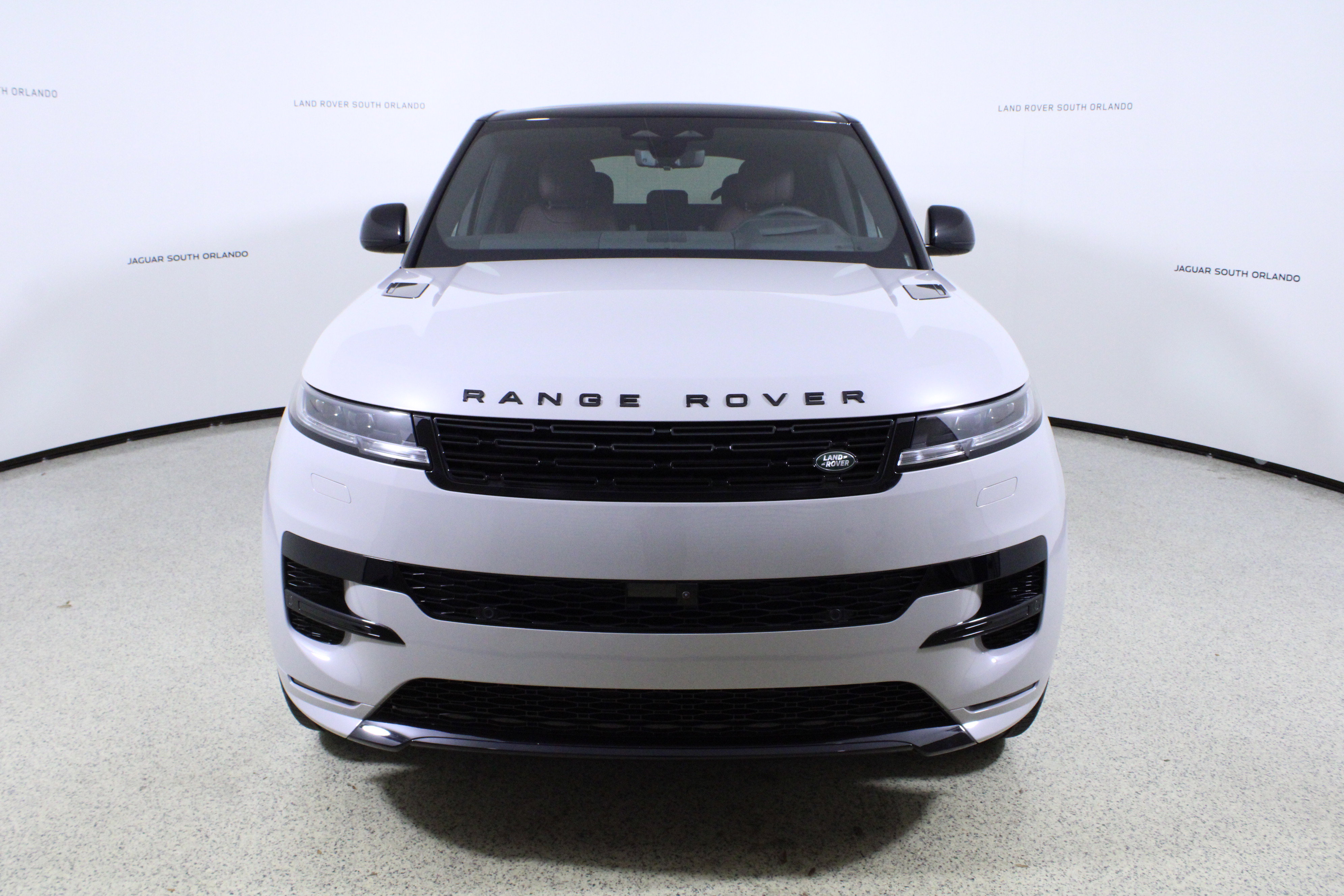 New 2026 Land Rover Range Rover Sport Dynamic SE AWD/4WD image 2
