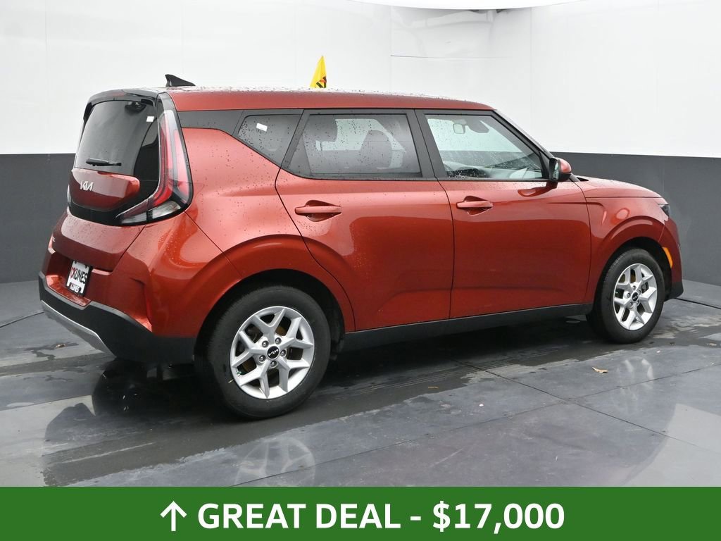 Used 2025 Kia Soul LX w/ LX Technology Package image 12
