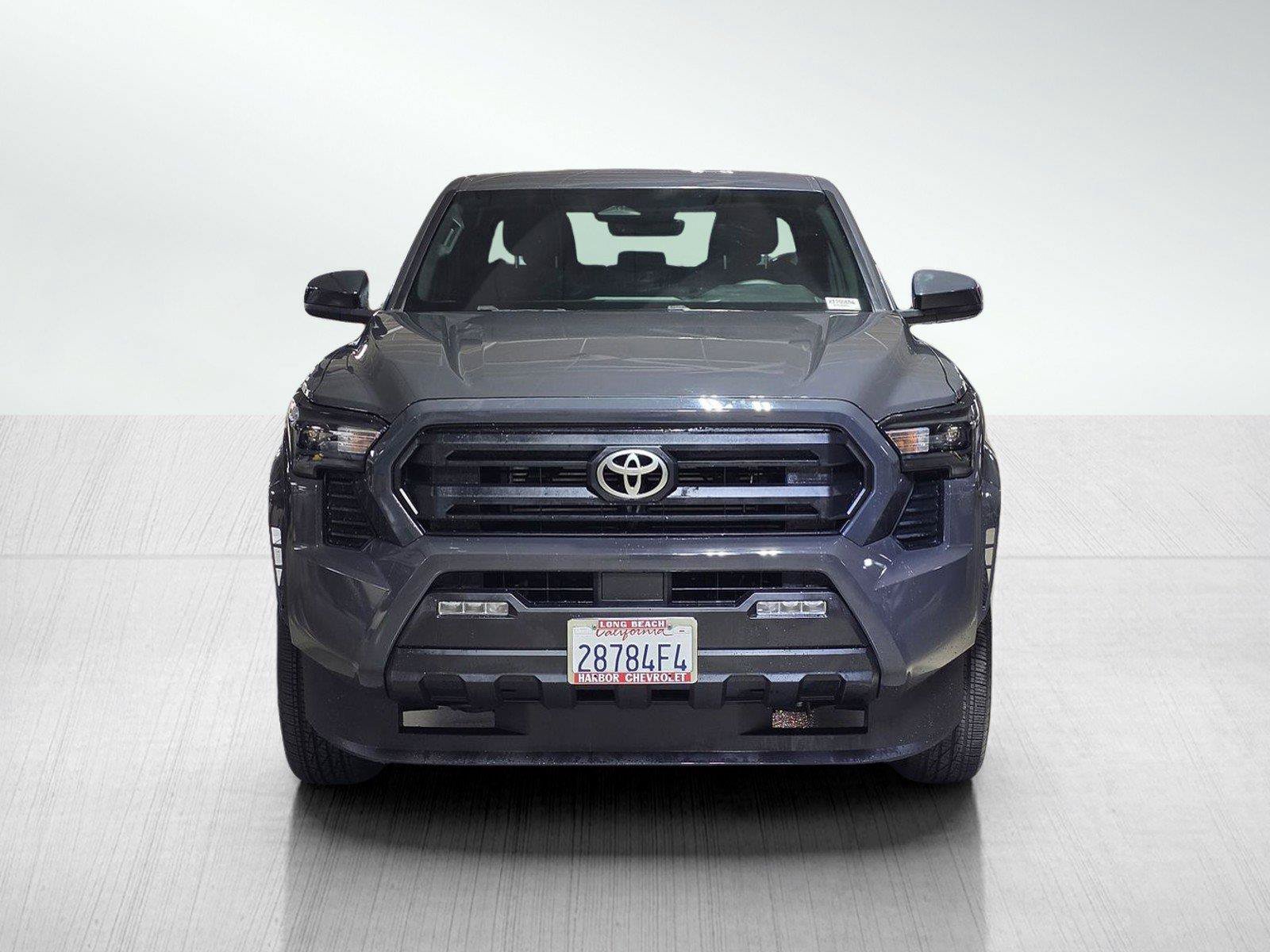 Used 2025 Toyota Tacoma SR5 AWD/4WD image 2