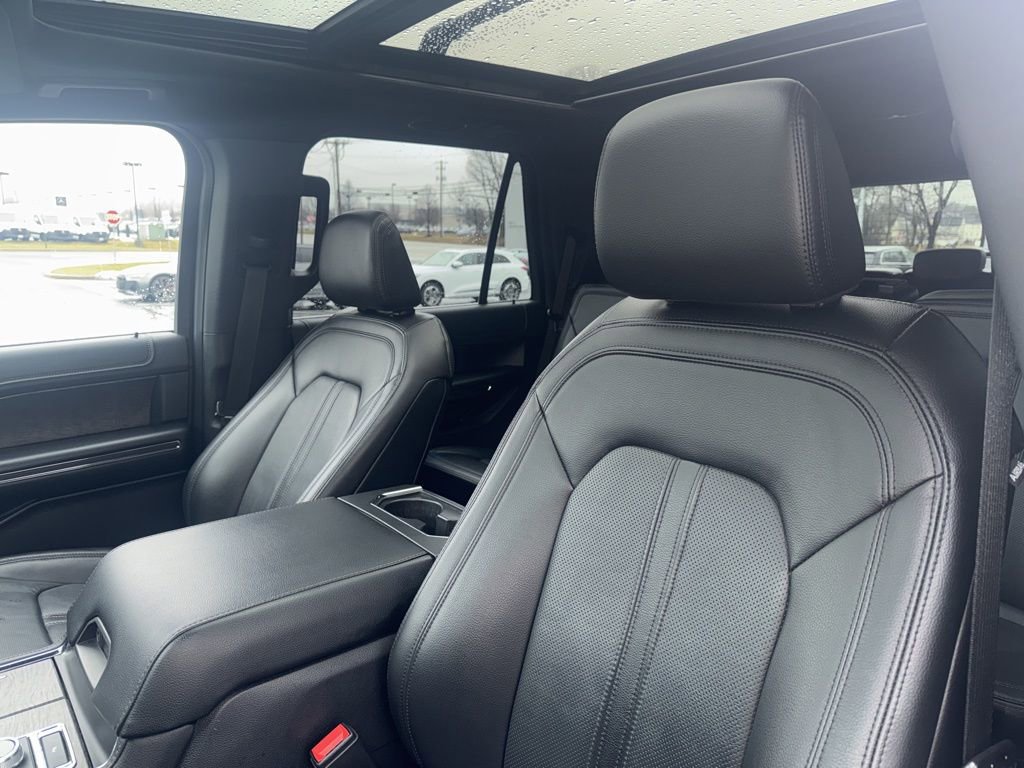 Used 2021 Ford Expedition Limited image 38