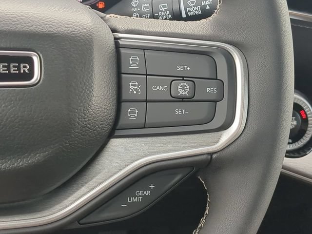 New 2026 Jeep Grand Wagoneer L Limited AWD/4WD image 34