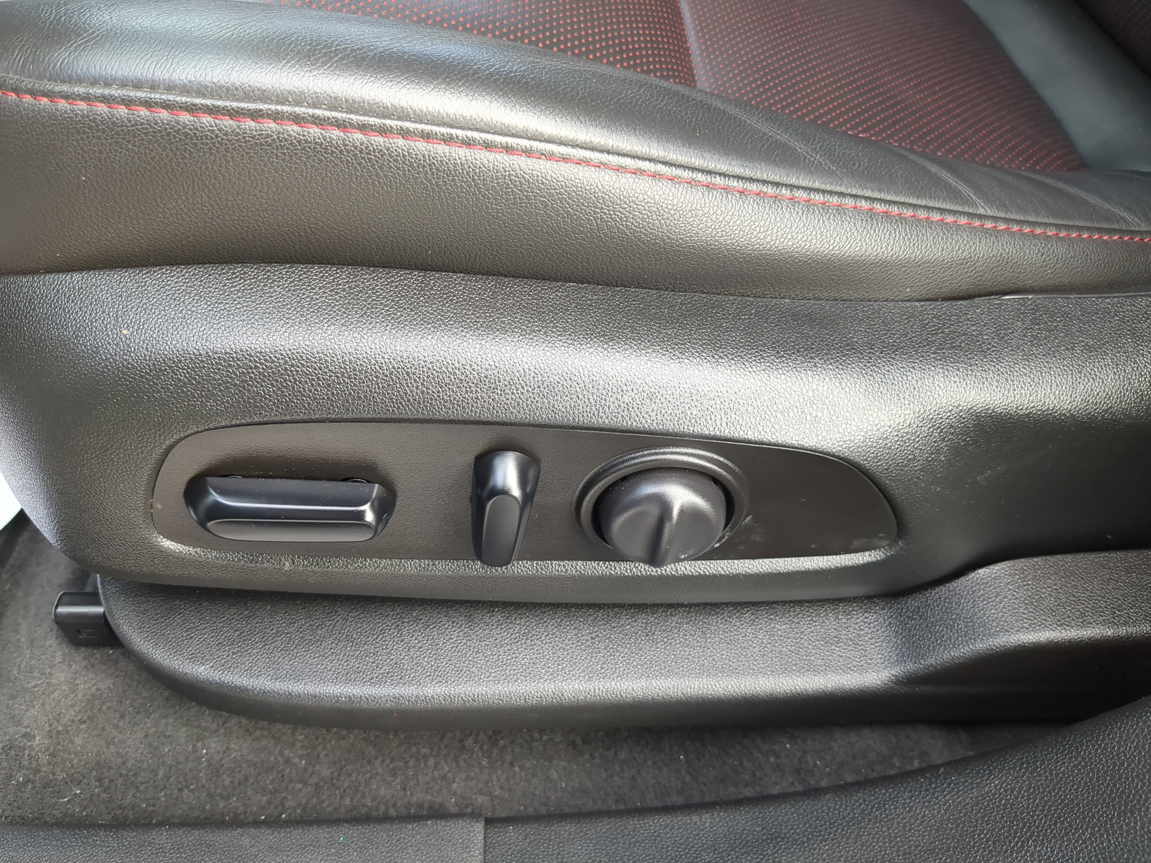 Certified 2020 Chevrolet Blazer RS image 19