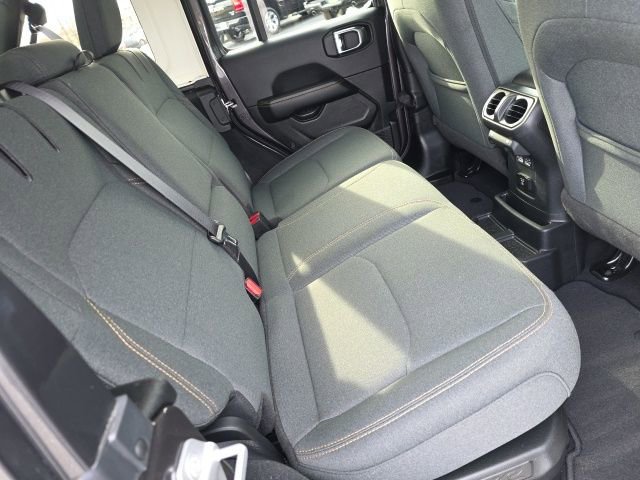 Used 2025 Jeep Wrangler Unlimited Sahara w/ Safety Group image 44
