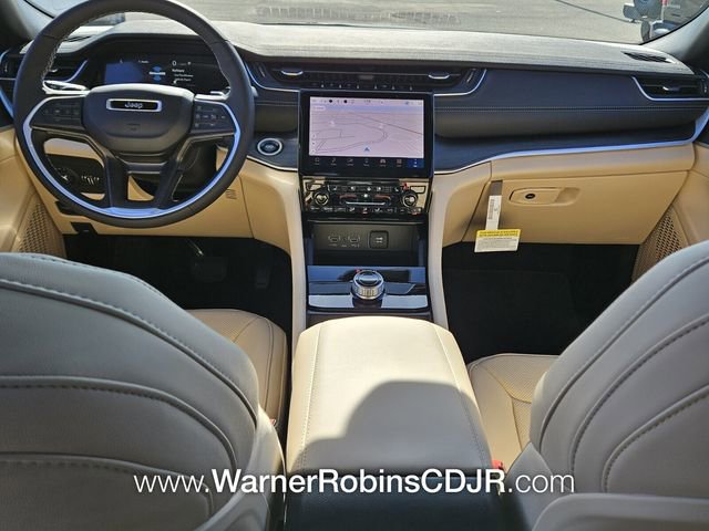 New 2025 Jeep Grand Cherokee Limited w/ Luxury Tech Group II image 8
