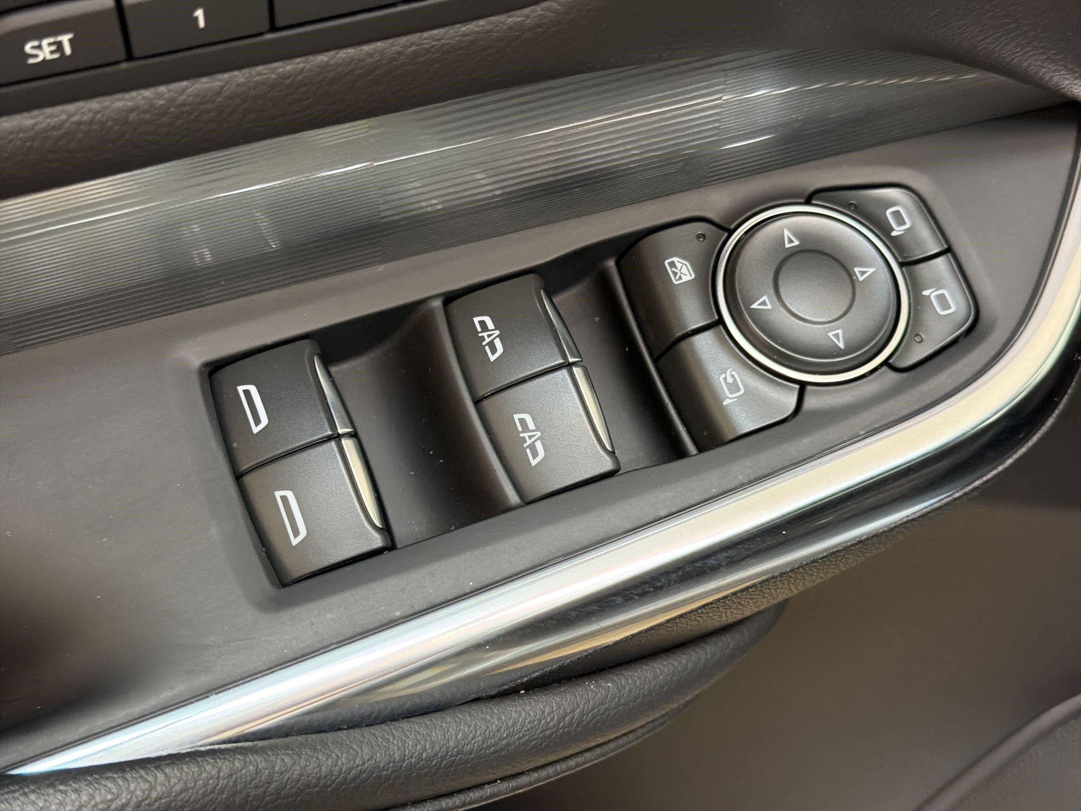 Used 2025 Cadillac XT4 Premium Luxury FWD image 20