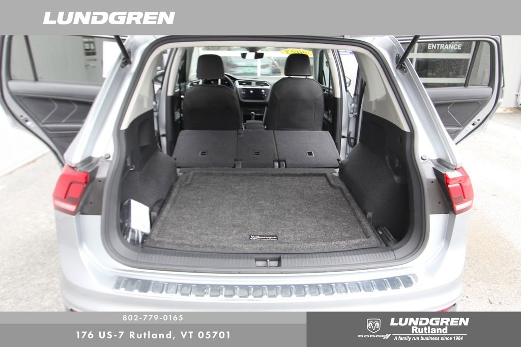 Used 2023 Volkswagen Tiguan SE w/ Panoramic Sunroof Package AWD/4WD image 18