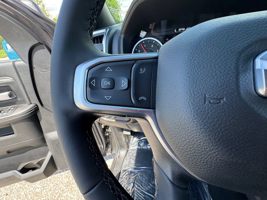 New 2026 RAM 3500 Big Horn AWD/4WD image 22