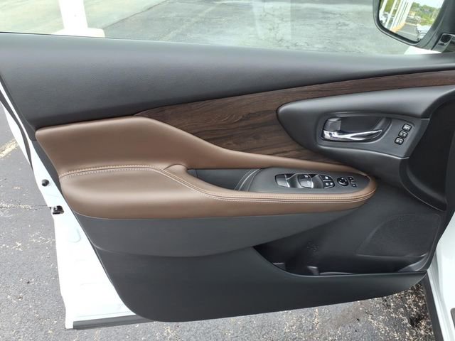 Certified 2024 Nissan Murano Platinum w/ Cargo Package AWD/4WD image 22