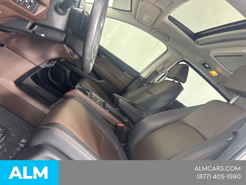 Used 2025 Honda Odyssey Elite image 35