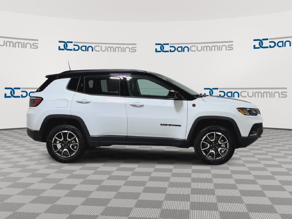 New 2026 Jeep Compass Trailhawk AWD/4WD image 9