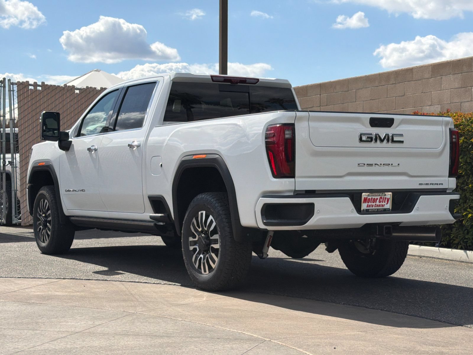 New 2026 GMC Sierra 2500 Denali Ultimate AWD/4WD image 6