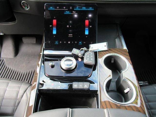 Certified 2026 Cadillac Escalade Platinum Sport w/ LPO, ONYX Package AWD/4WD image 22