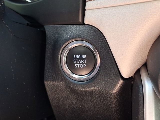 Certified 2021 Toyota RAV4 XLE Premium AWD/4WD image 27