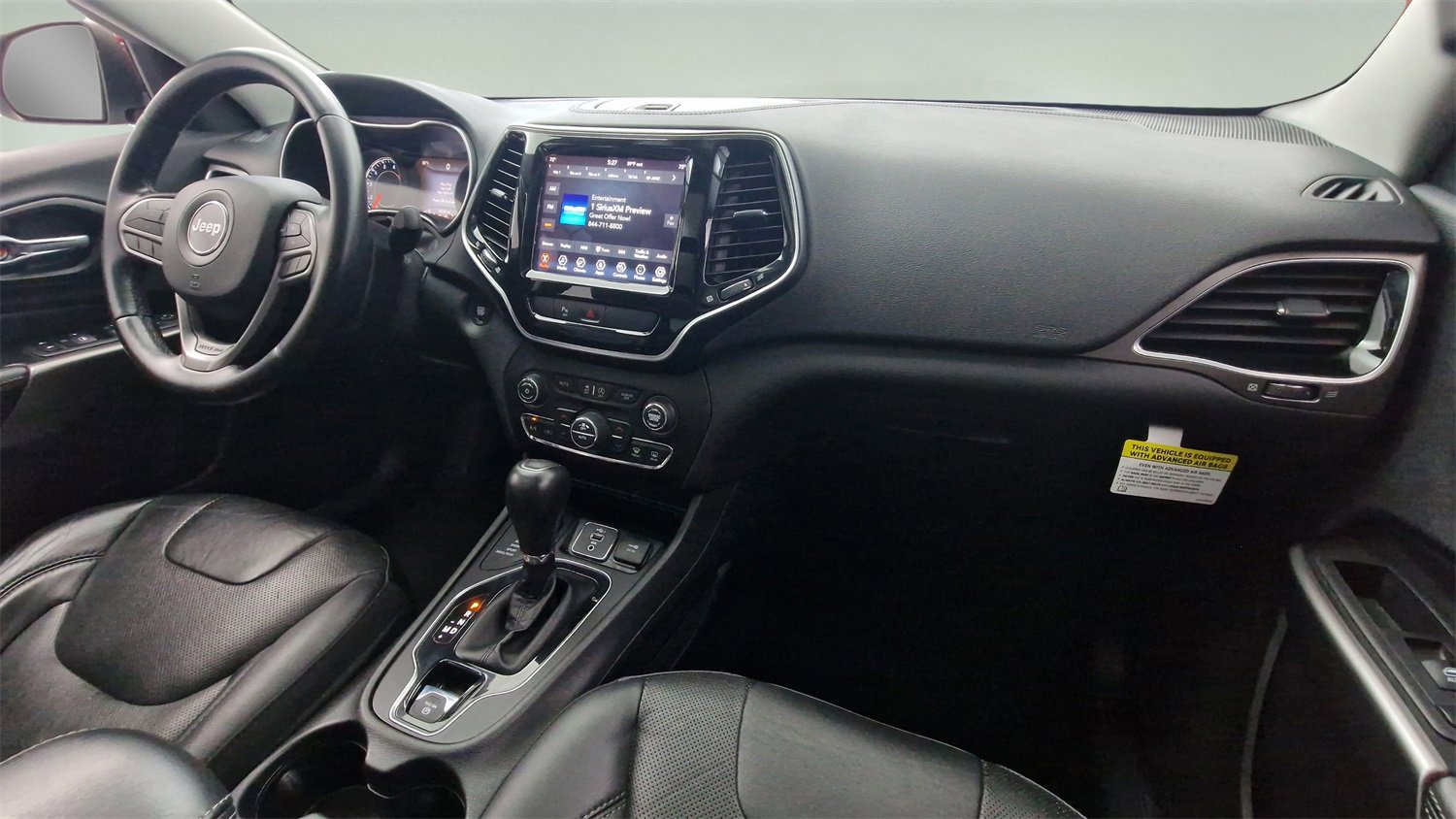 Used 2019 Jeep Cherokee Limited image 28