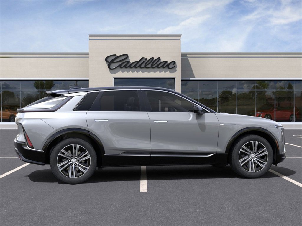 New 2025 Cadillac Lyriq Luxury image 5