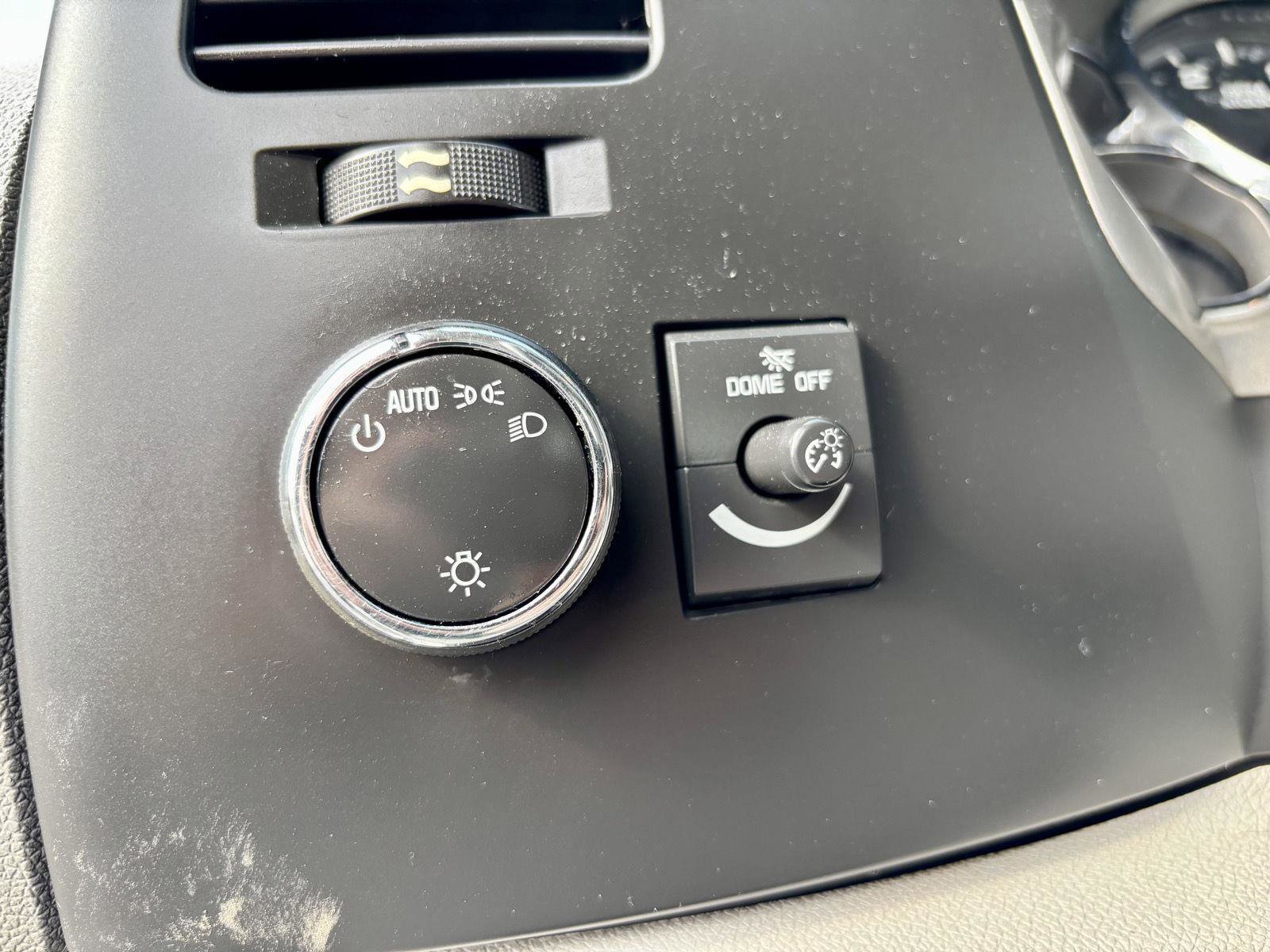 Used 2014 Chevrolet Silverado 2500 LT image 30