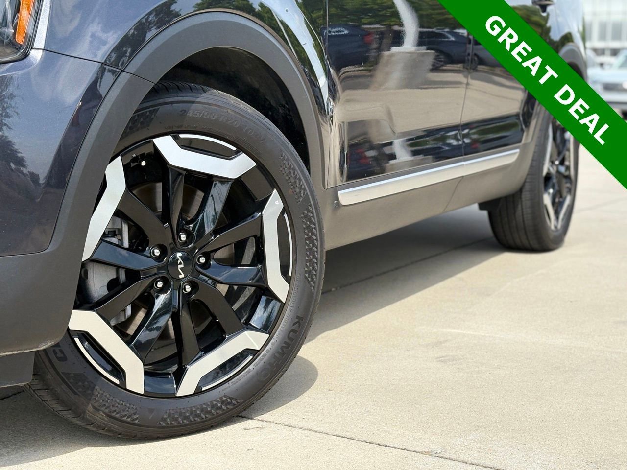 Used 2025 Kia Telluride S FWD image 9