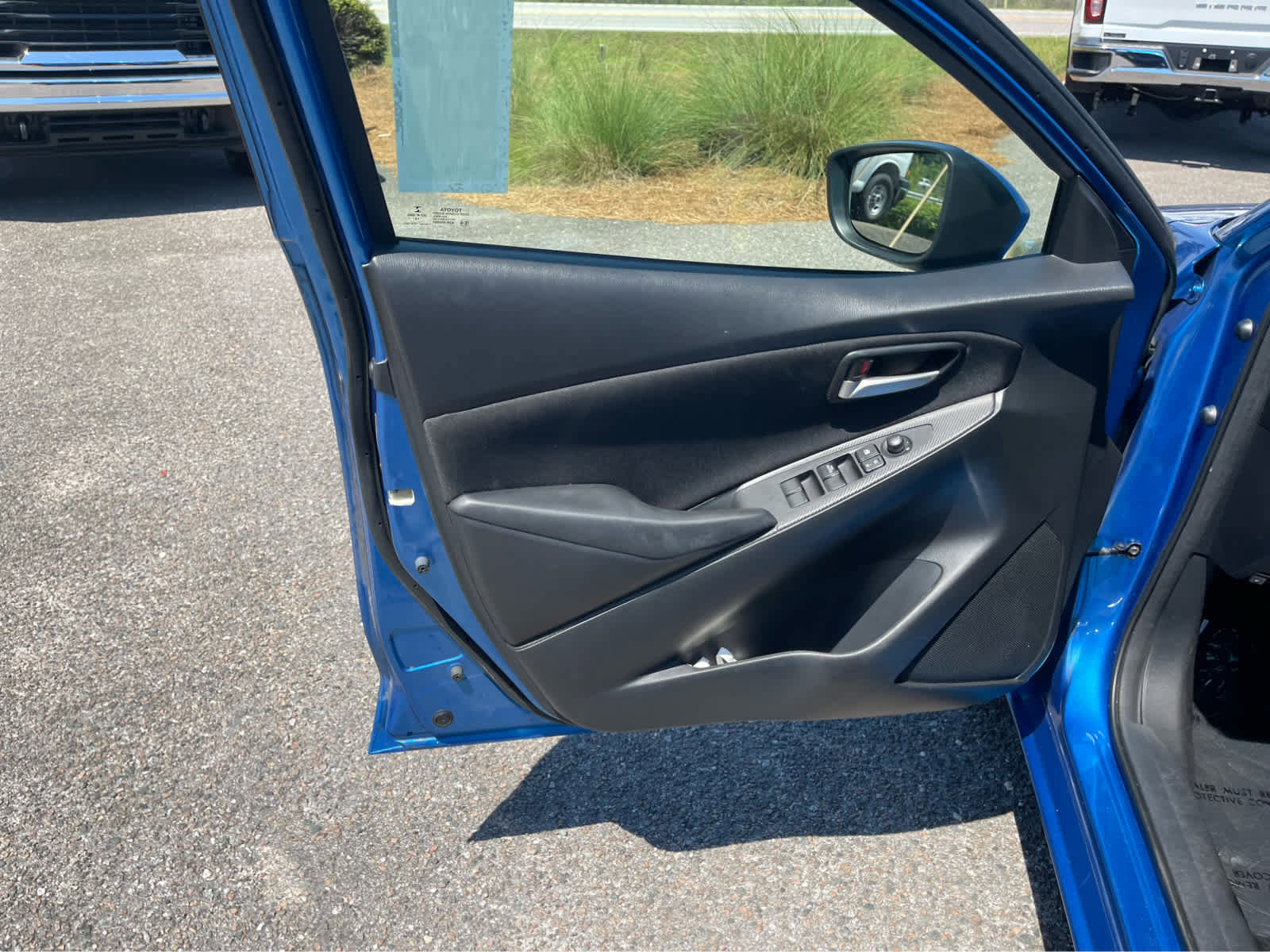 Used 2019 Toyota Yaris LE FWD image 11