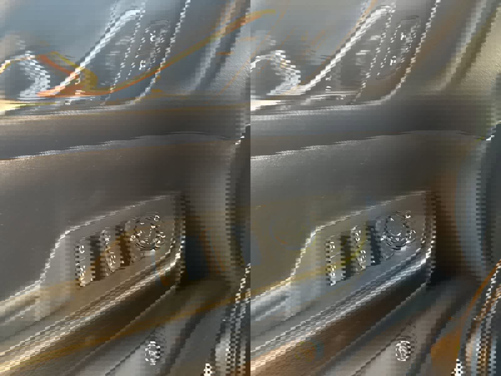 Used 2019 GMC Acadia SLT w/ LPO, Cargo Package image 19