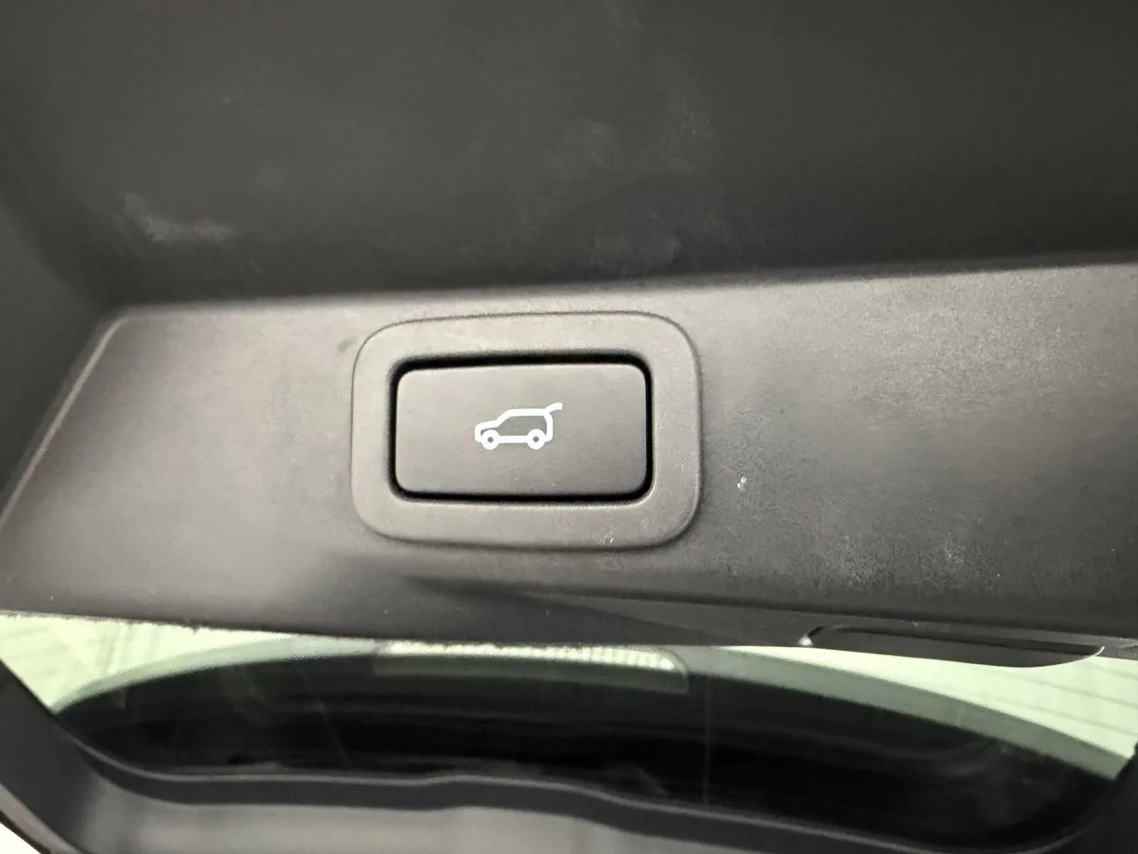 Used 2014 Land Rover Range Rover Sport HSE AWD/4WD image 30