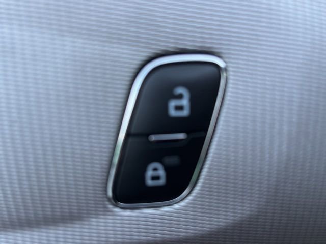 Used 2025 Ford Explorer Active image 11