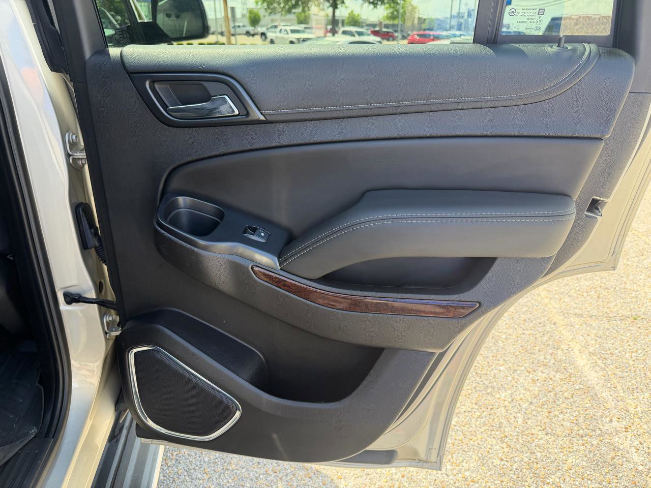 Used 2017 GMC Yukon SLE w/ SLE Value Package image 33