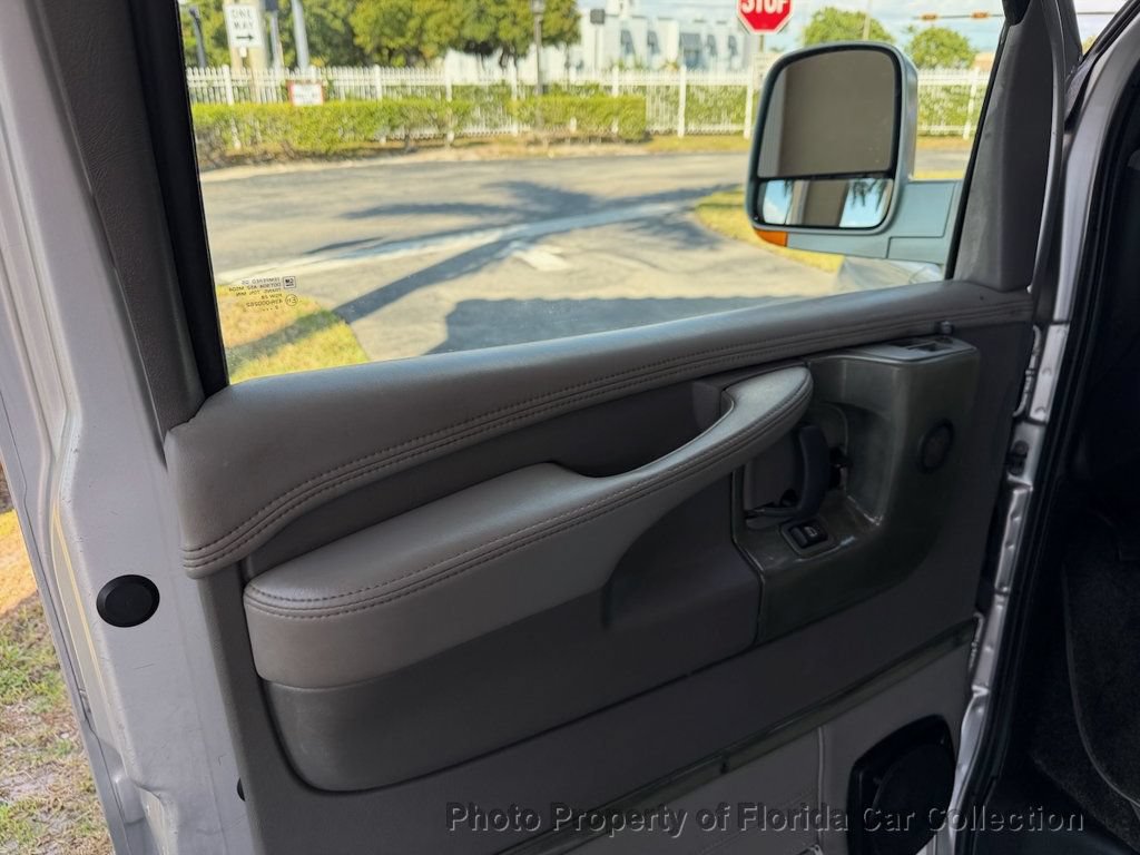 Used 2013 GMC Savana 1500 RWD image 57