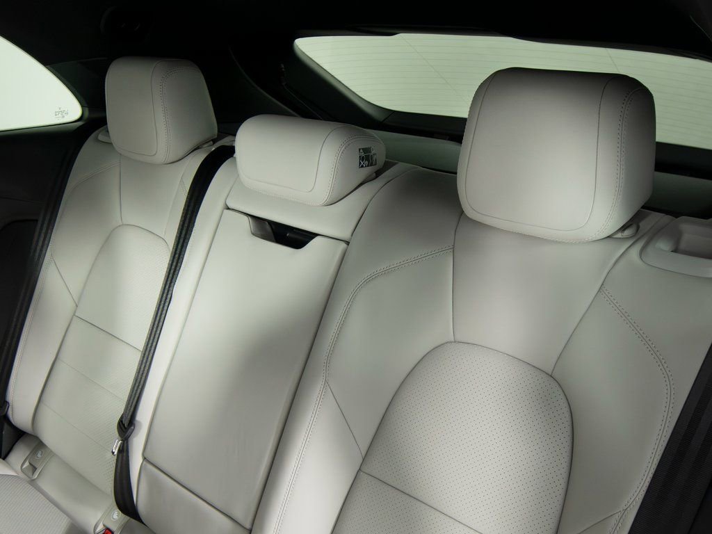 New 2026 Porsche Macan 4S Electric image 37