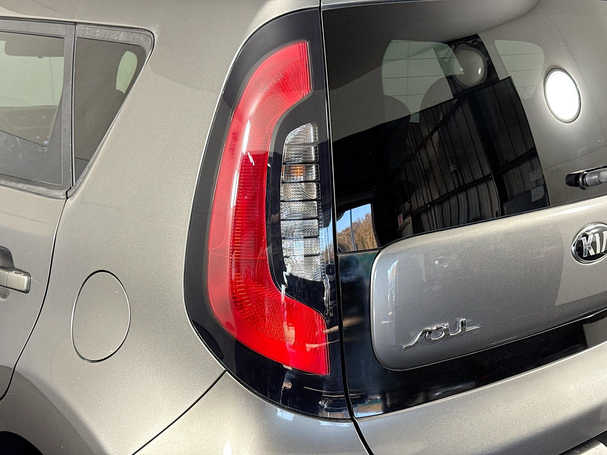 Used 2017 Kia Soul image 34